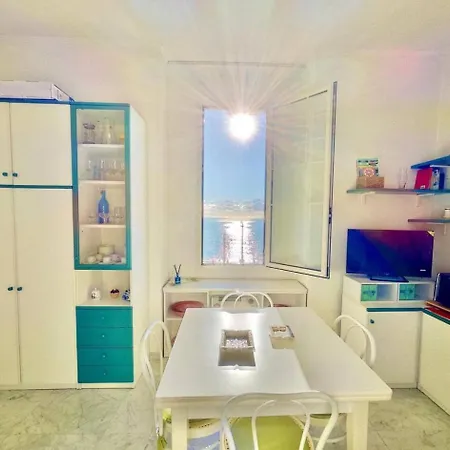 Bilocale Fronte Mare Apartment